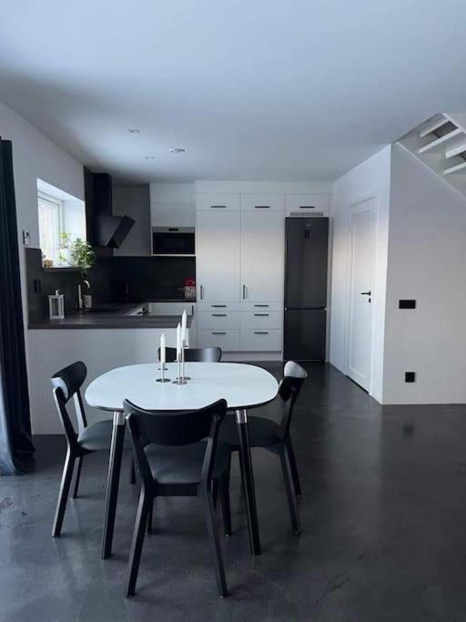 Вилла Fint Hus Naera Jaervsoebacken Экстерьер фото