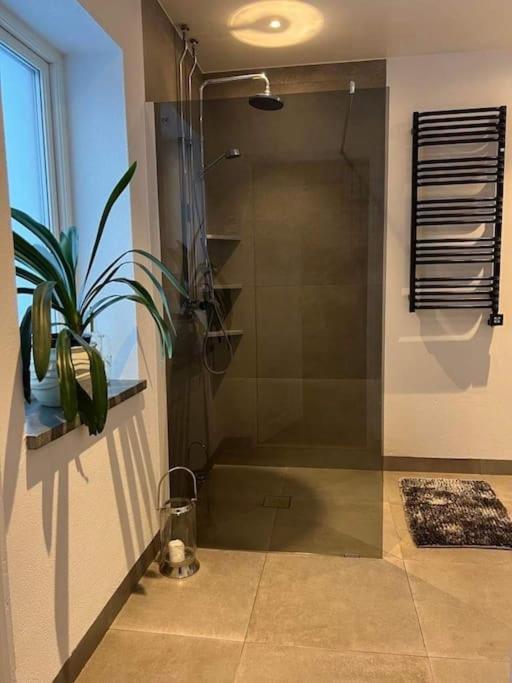 Вилла Fint Hus Naera Jaervsoebacken Экстерьер фото